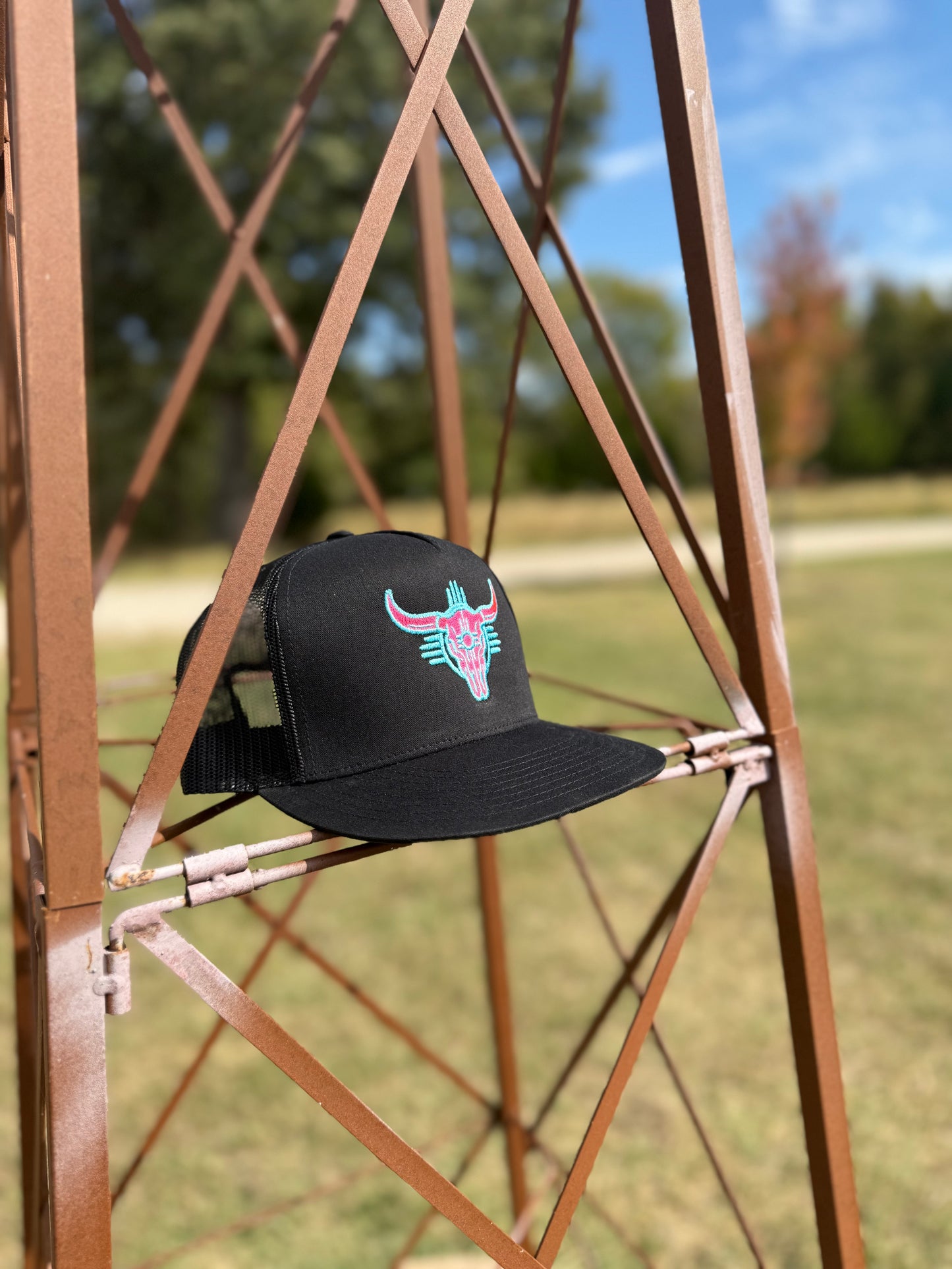 Sun & Bone (Turquoise&Pink) (Black Snapback)