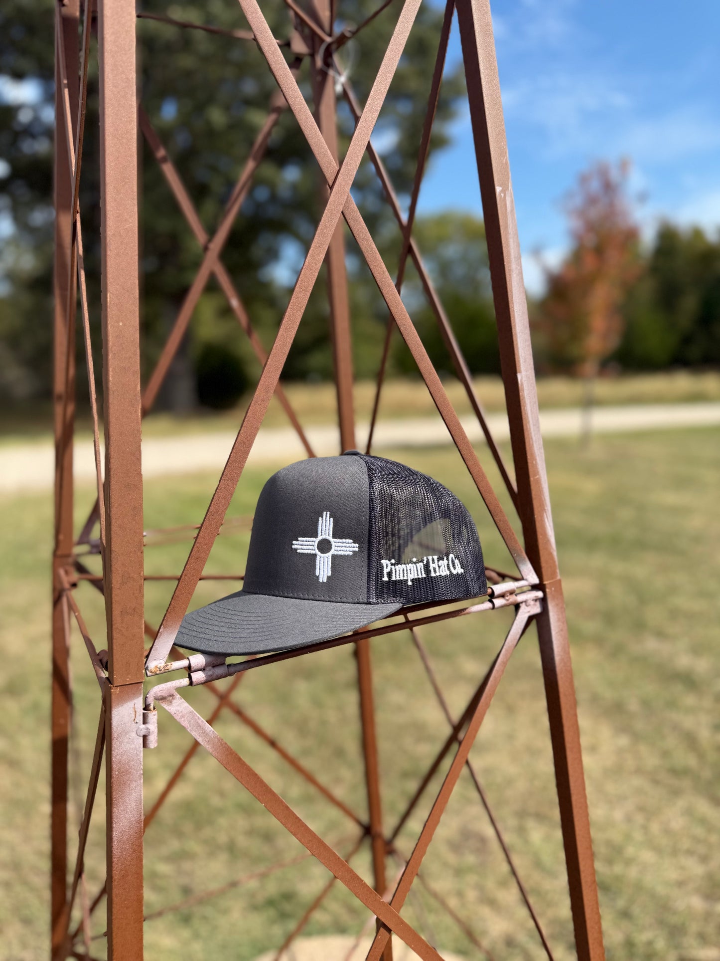 Zia Classic (White) (Grey Snapback)