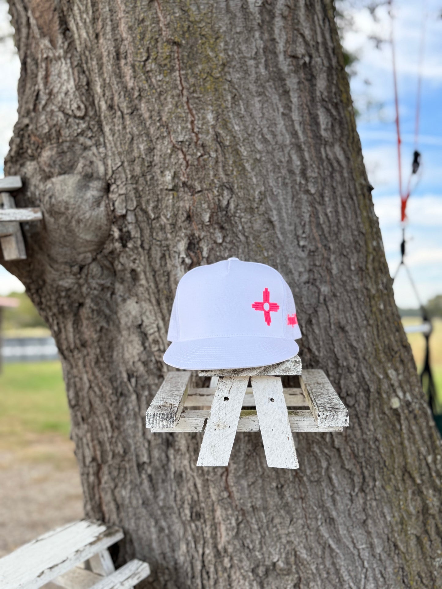 Zia Classic (Pink) (White Snapback)