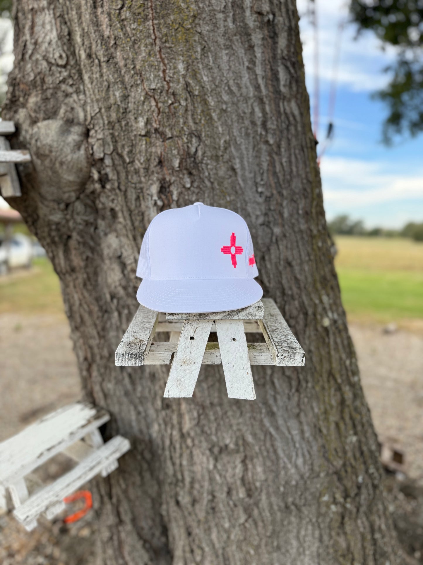 Zia Classic (Pink) (White Snapback)